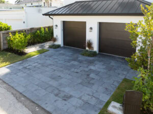 garage driveway by accurate pavers