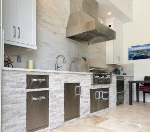 outdoor kitchen by accurate pavers