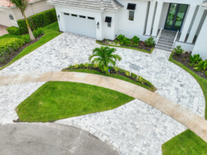 tricircle paved driveway
