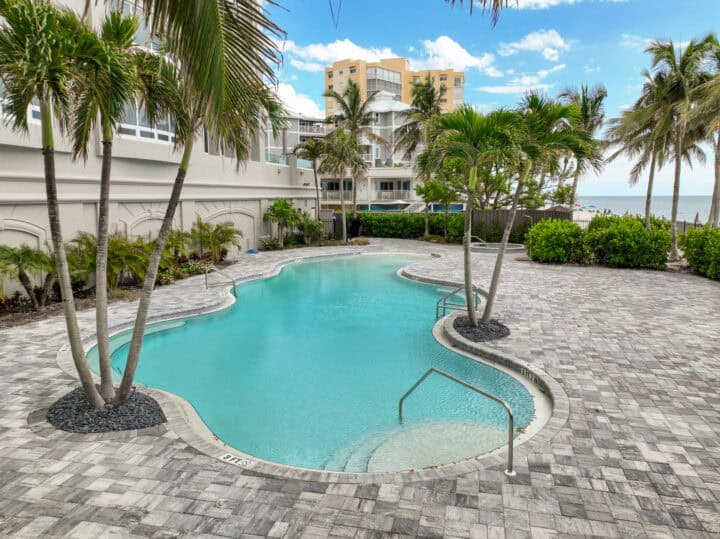 commercial pool deck by accurate pavers